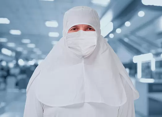 Обзор стерильного капюшона с интегрированной маской: новая защита для чистых помещений