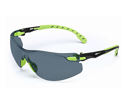 Открытые защитные очки 3M™ Solus™ 1000 S1202SGAF-EU с усиленным покрытием Scotchgard™ и серым цветом линз